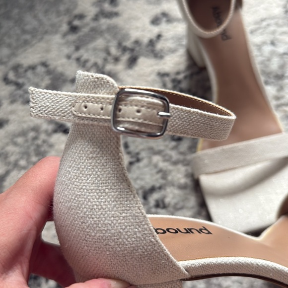 Sandals - Picture 4 of 5